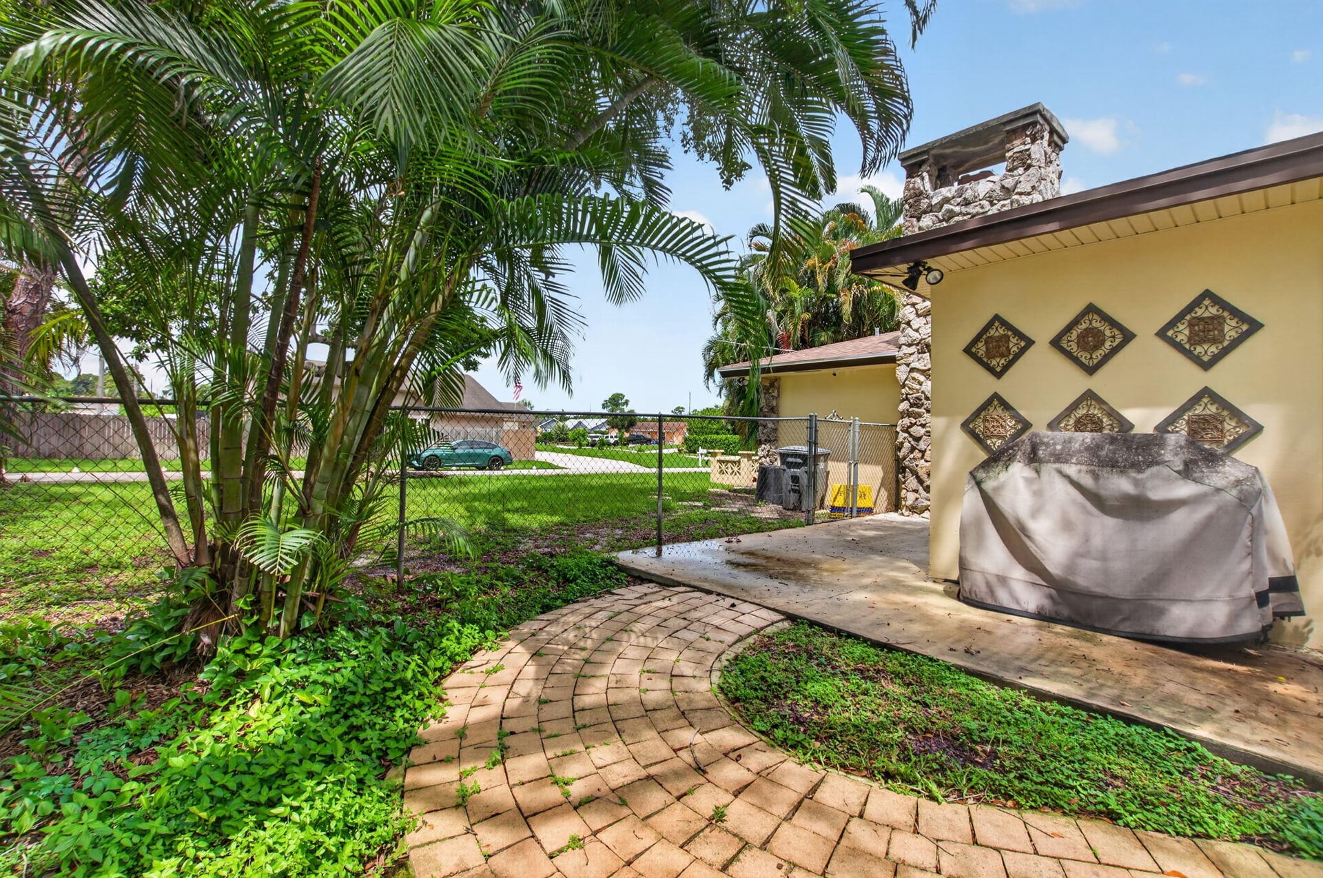 Residence photo 51