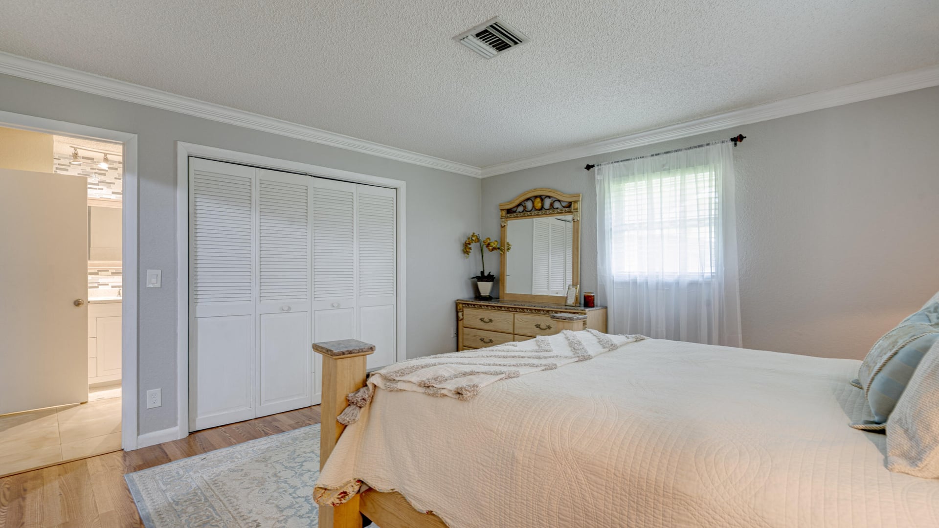 Residence photo 24