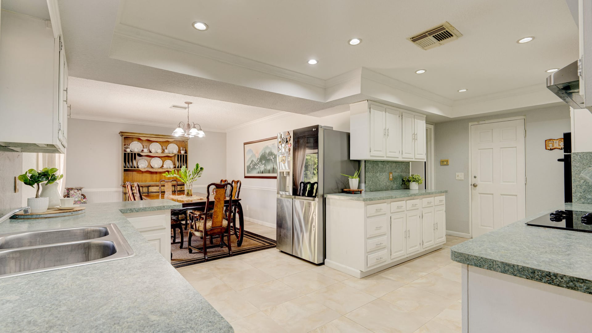 Residence photo 32