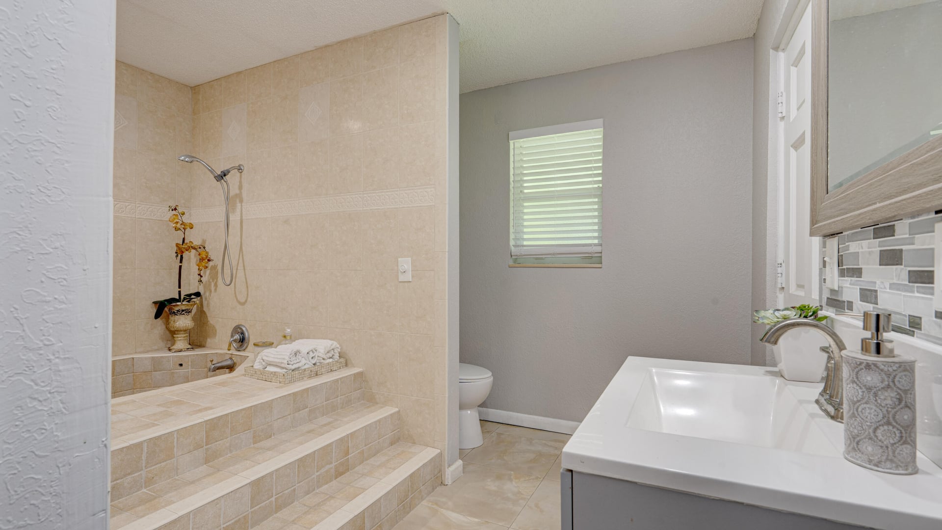 Residence photo 47