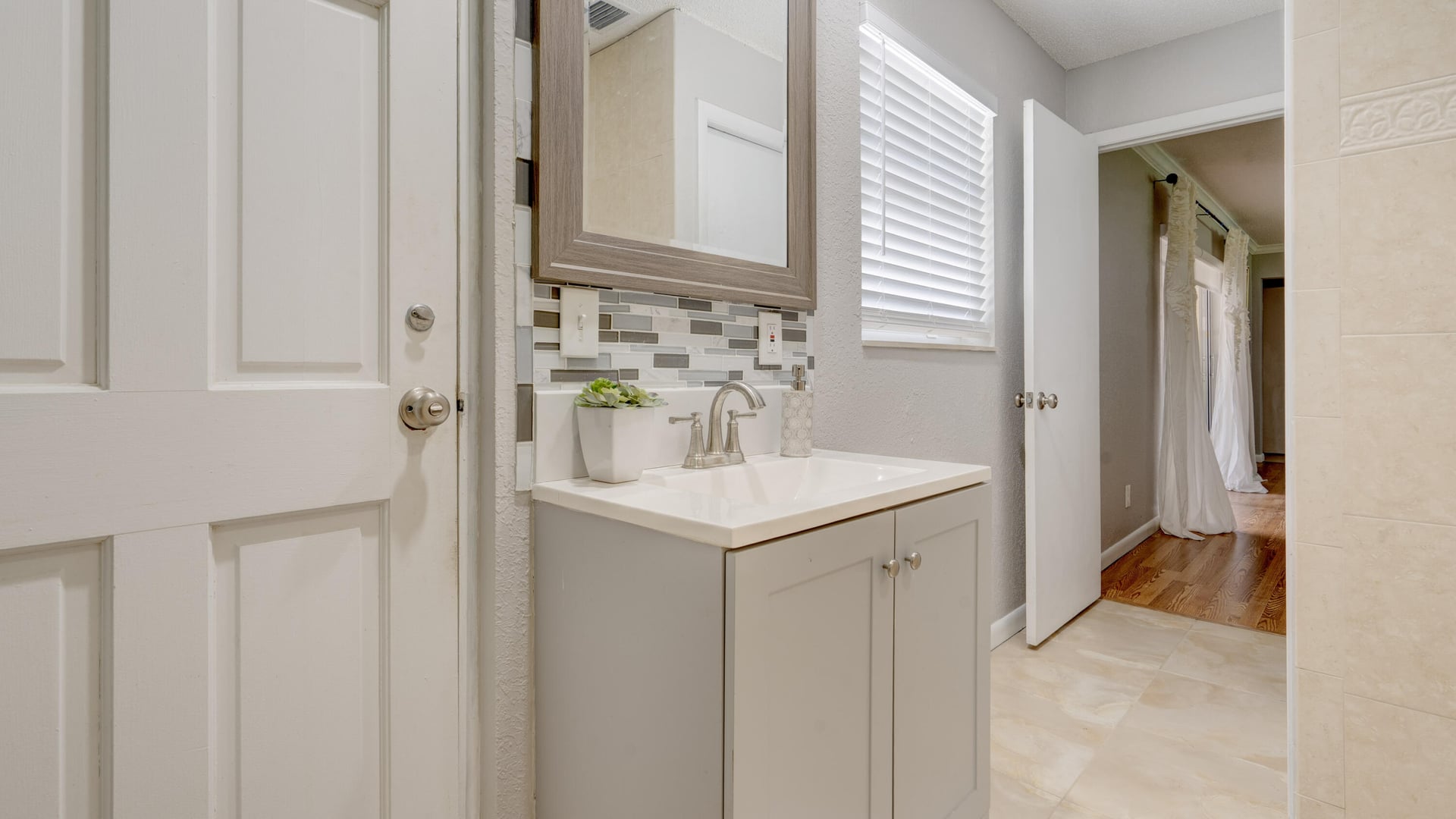 Residence photo 51