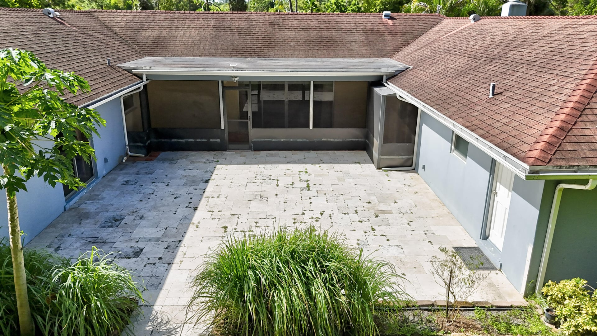 Residence photo 60