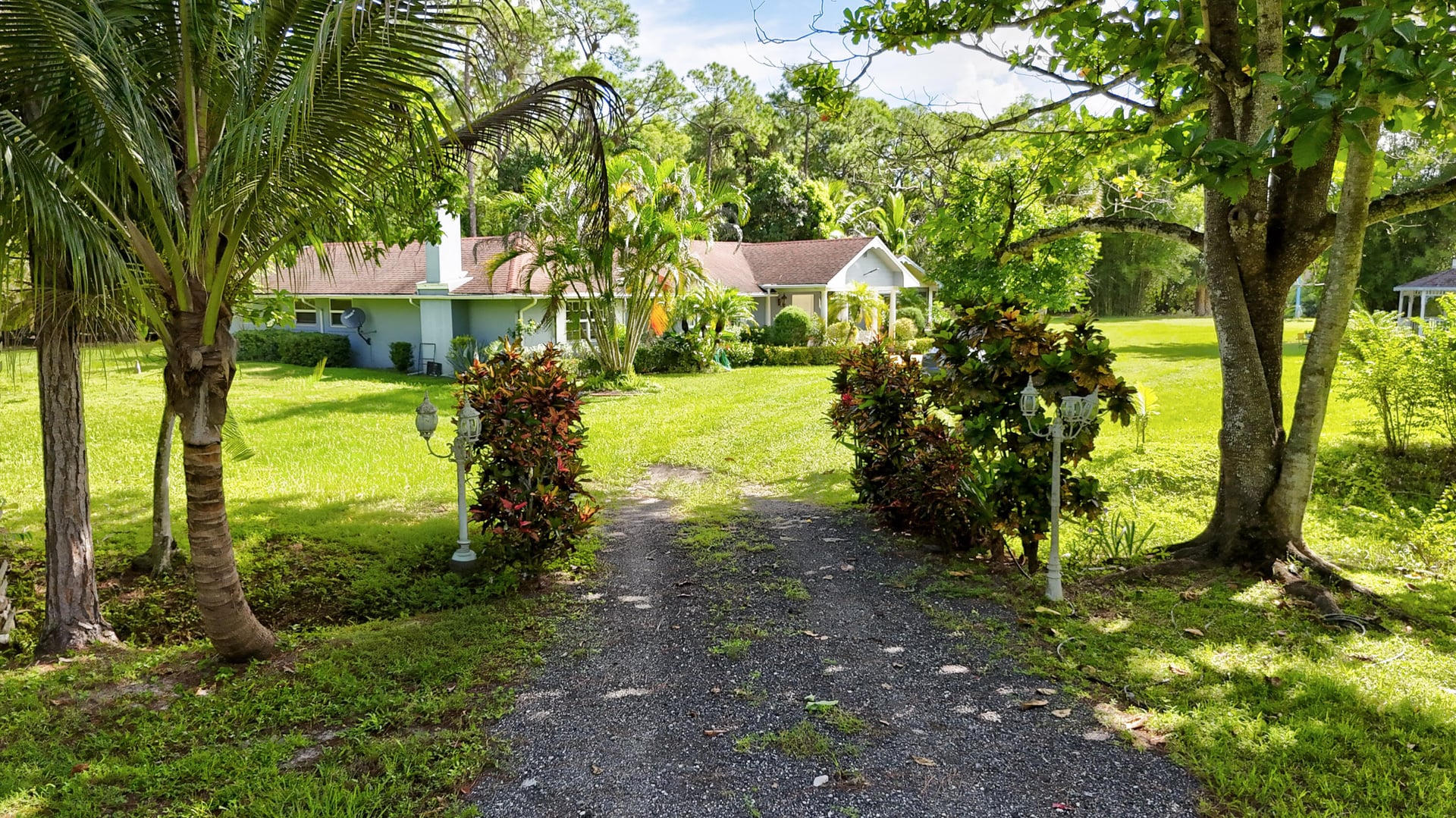 Residence photo 74