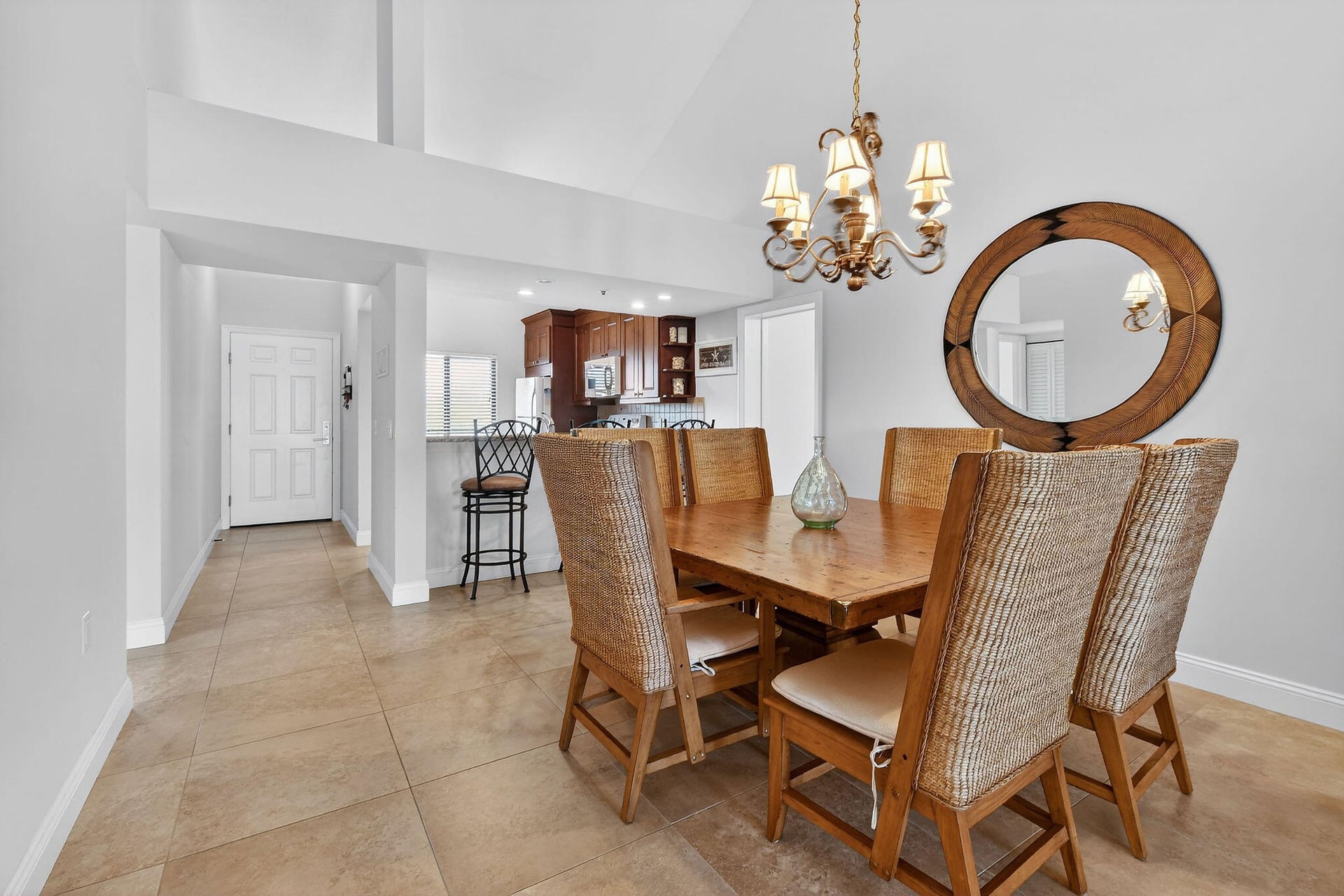 Unit 504 photo 10