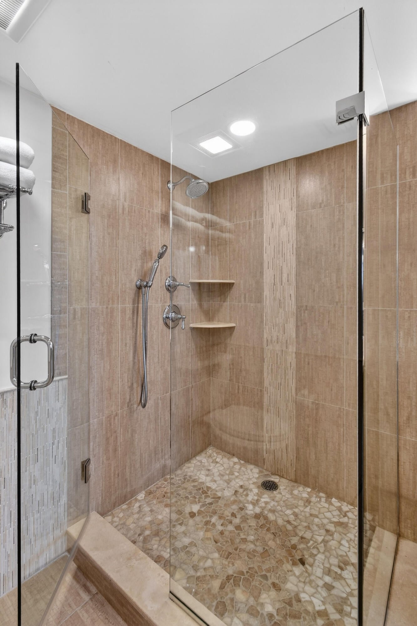 Unit 504 photo 31