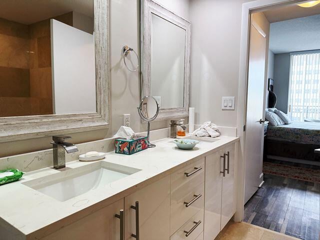 Cityplace South Tower Unit 1008 photo 11