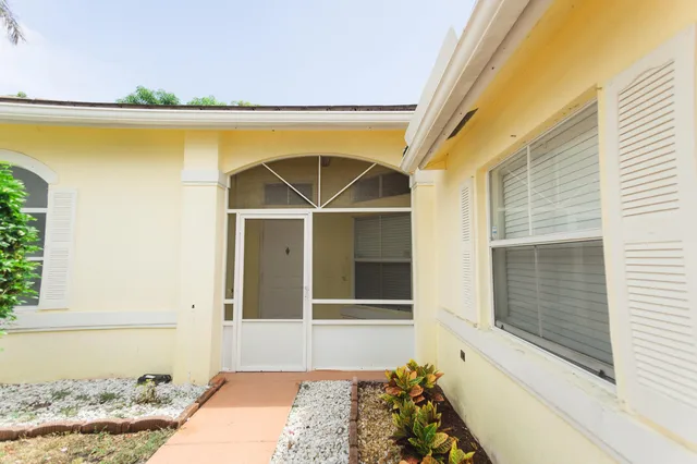 Residence photo 2
