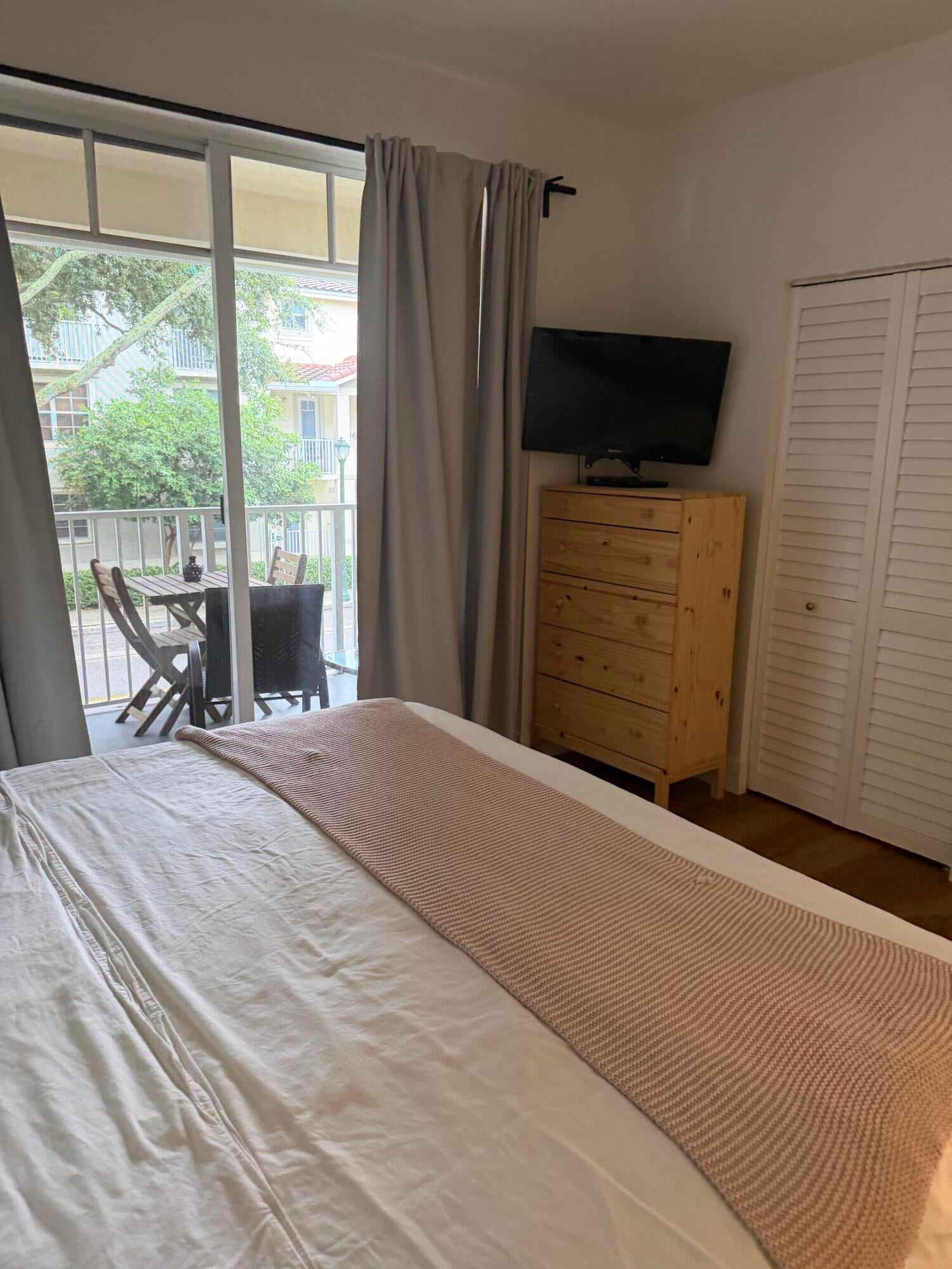 Unit 25 photo 29