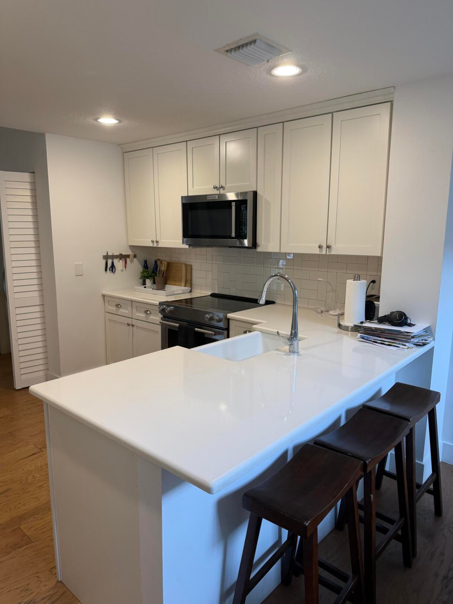 Unit 25 photo 36