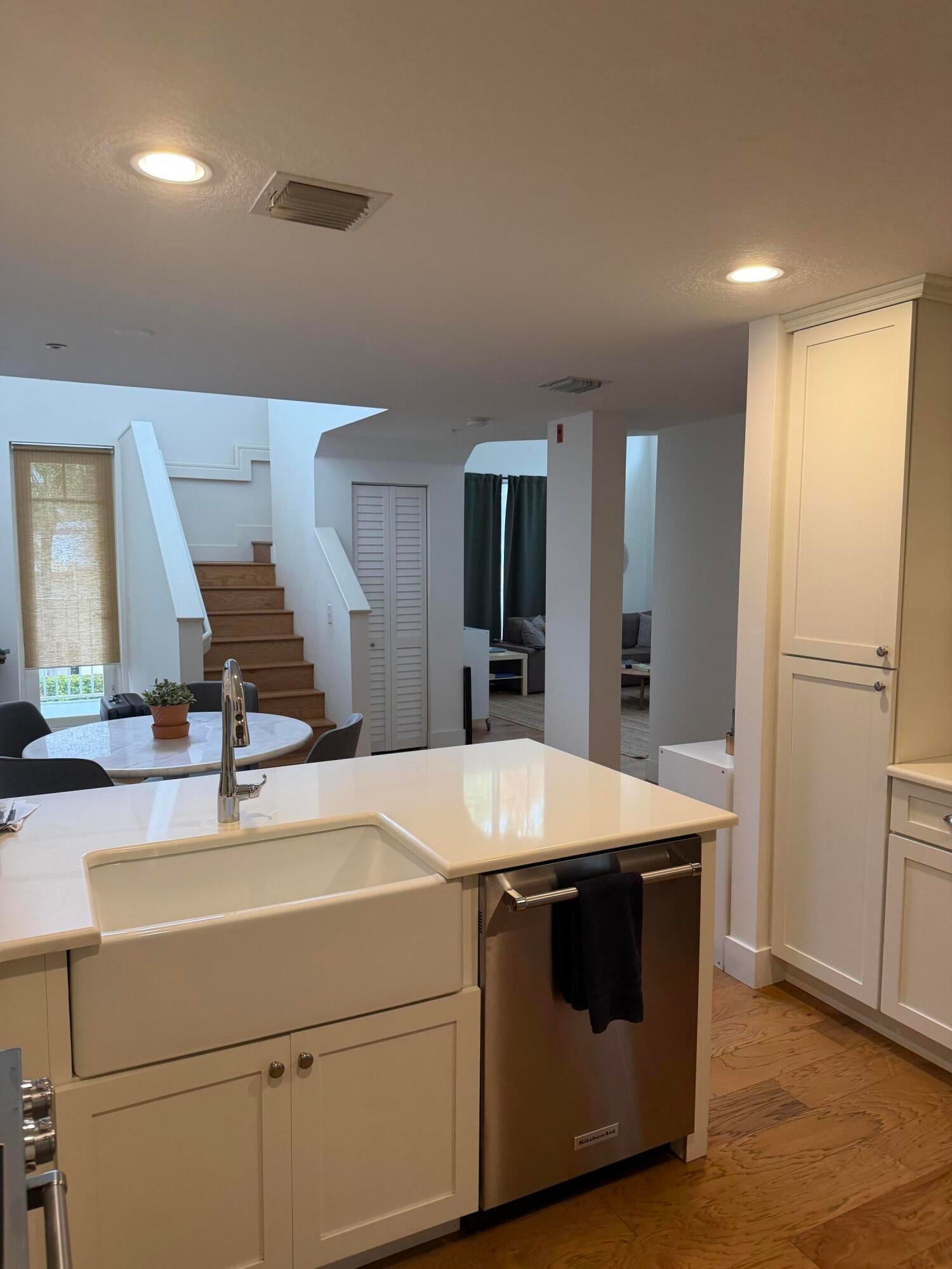 Unit 25 photo 39