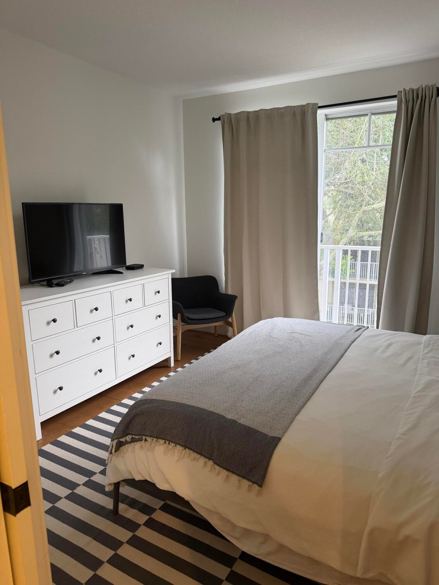 Unit 25 photo 44