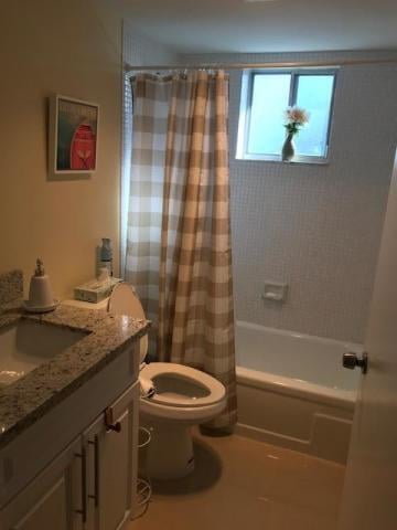 Unit 301 photo 3
