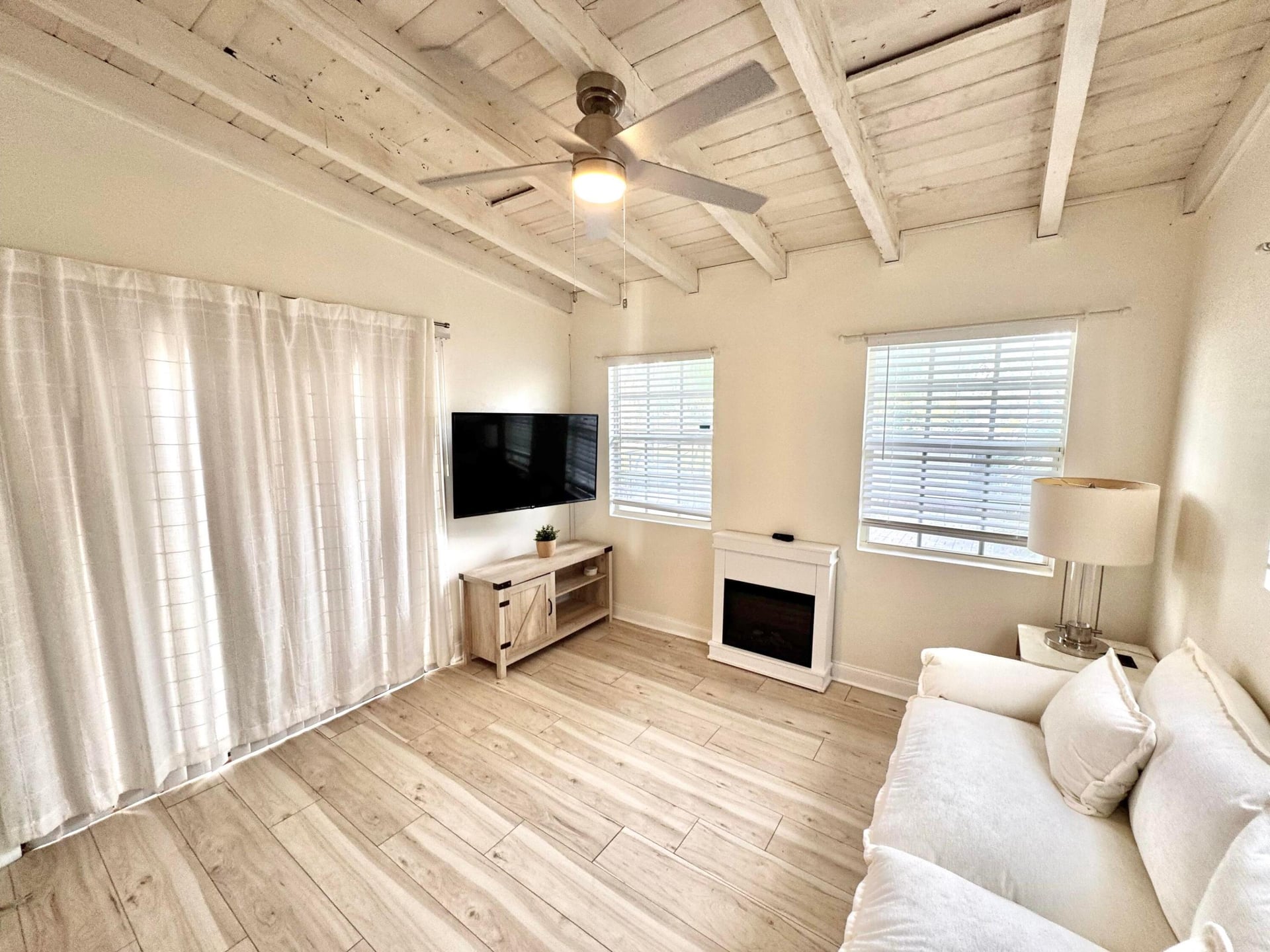 Residence photo 3