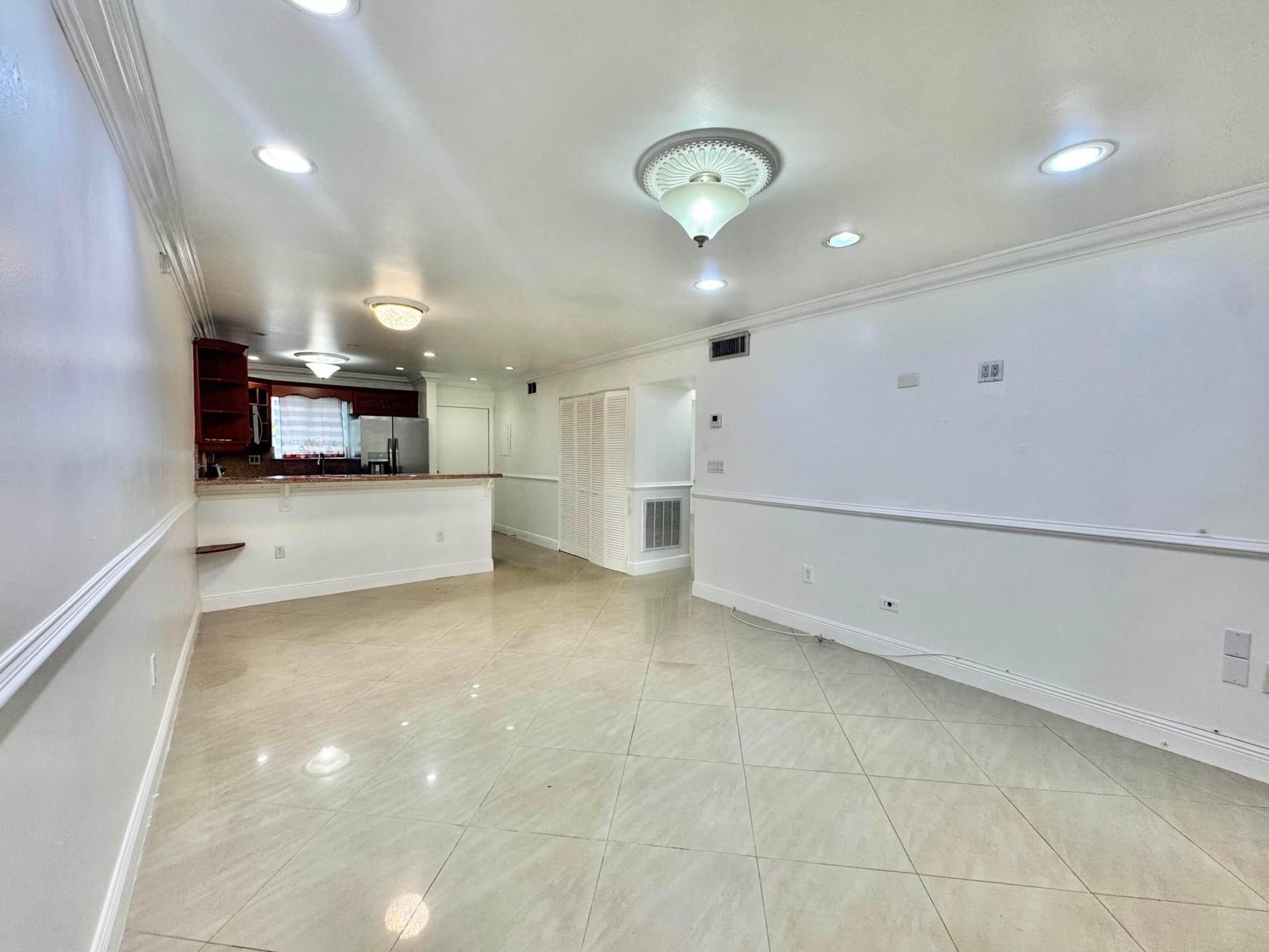  Unit 107 photo 5
