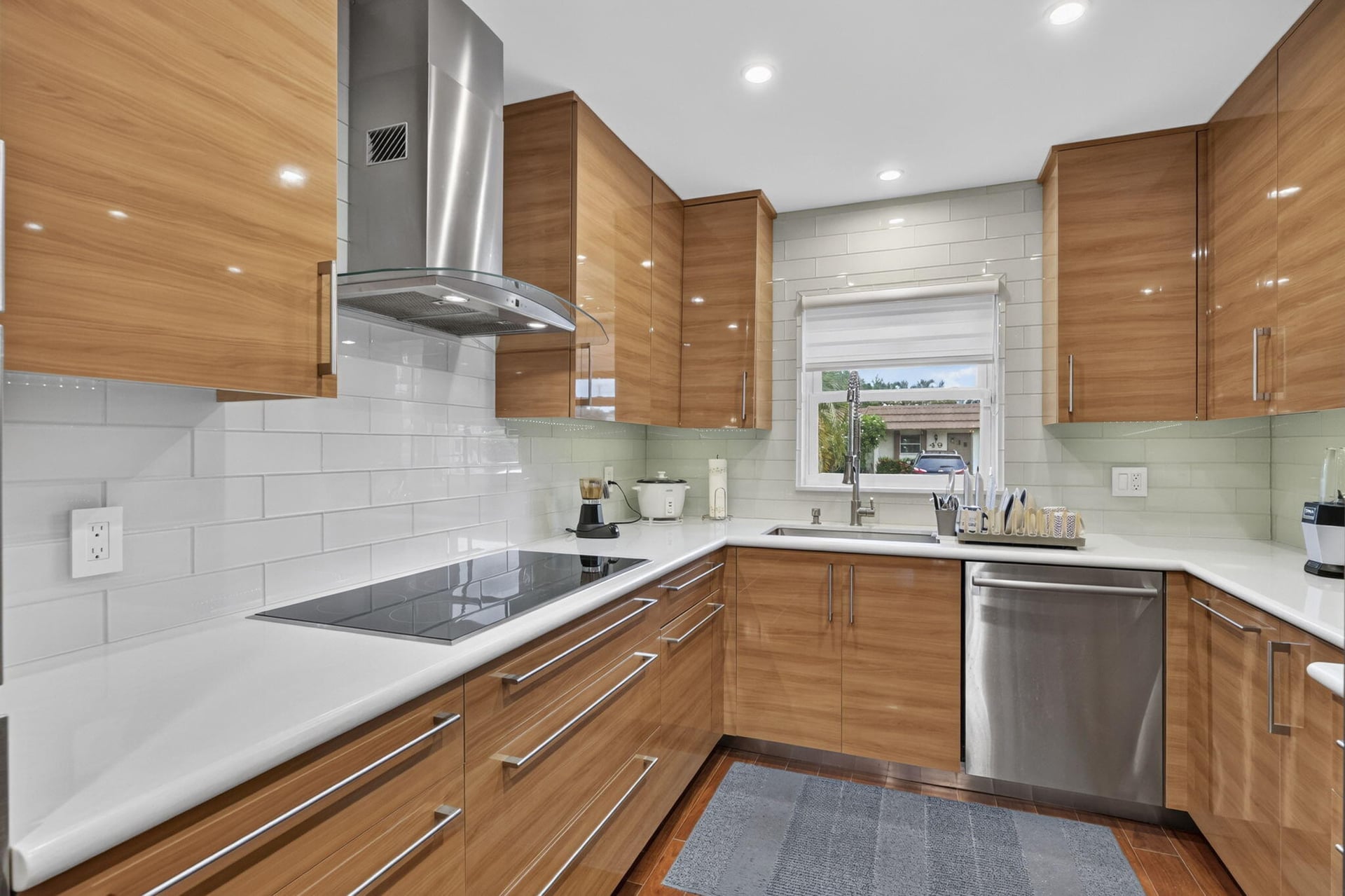 Unit 43 photo 15