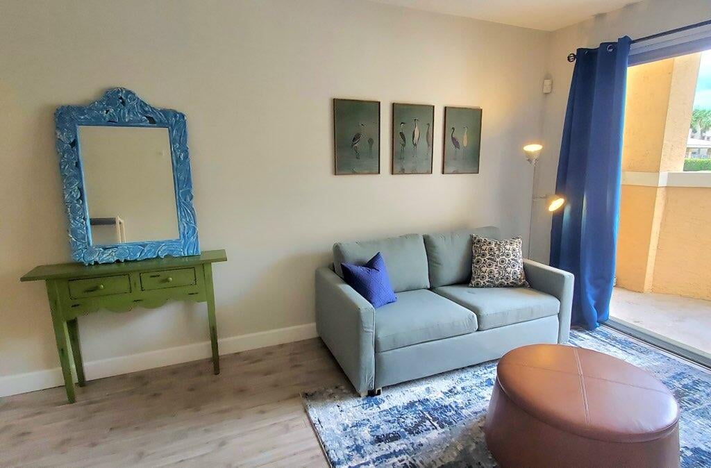 Unit 16 photo 3