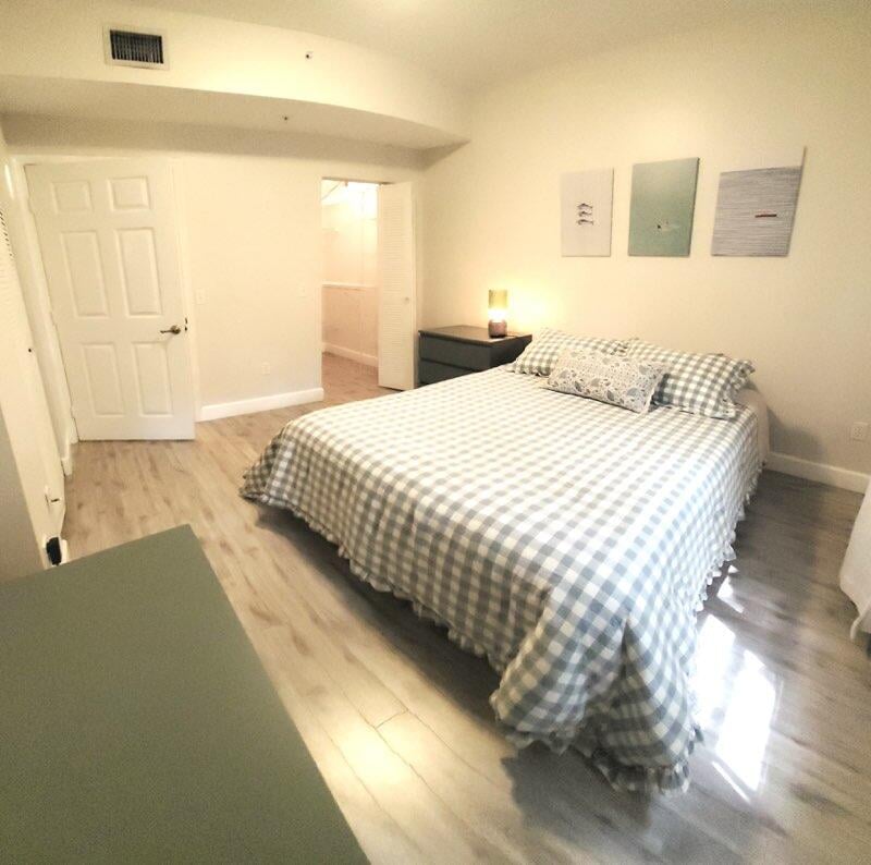 Unit 16 photo 6