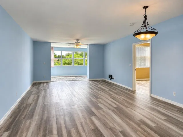 Unit 208 photo 6