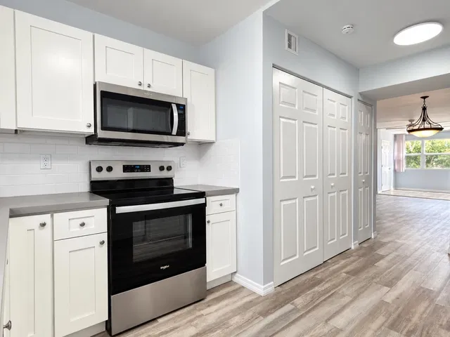 Unit 208 photo 12