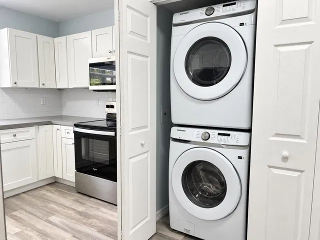 Unit 208 photo 13