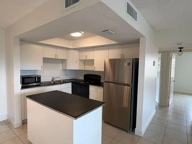  Residence photo 5