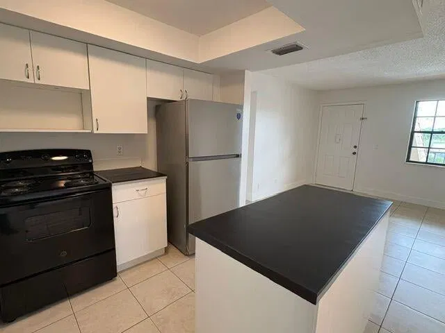  Residence photo 6
