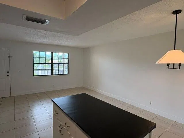  Residence photo 7