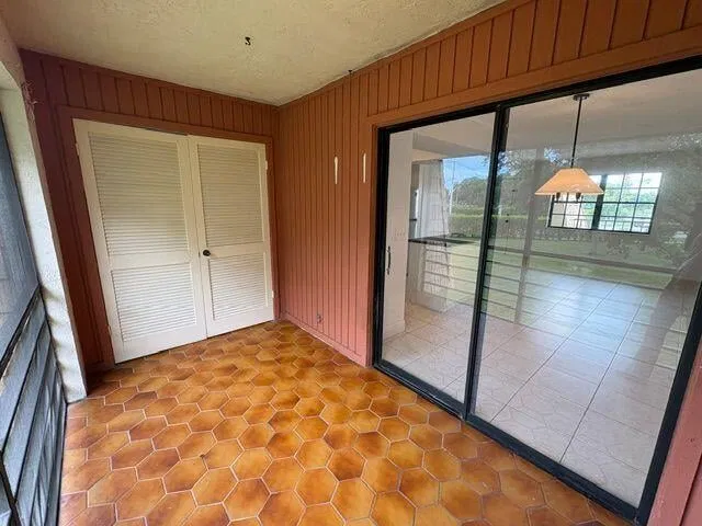  Residence photo 14