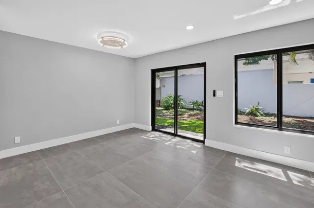  Residence photo 25