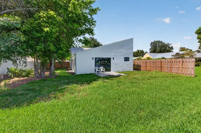  Residence photo 59