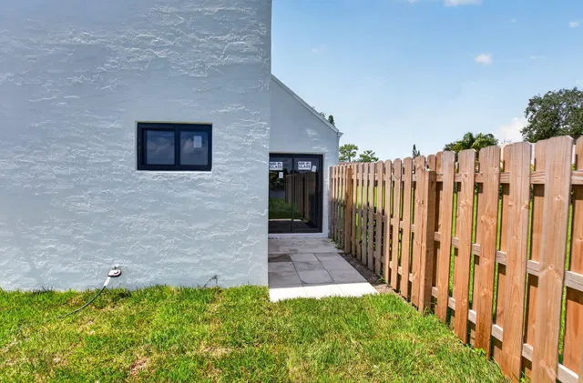  Residence photo 66