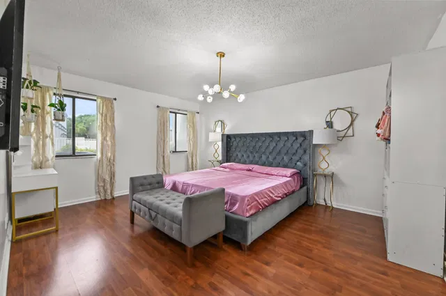 Residence photo 11