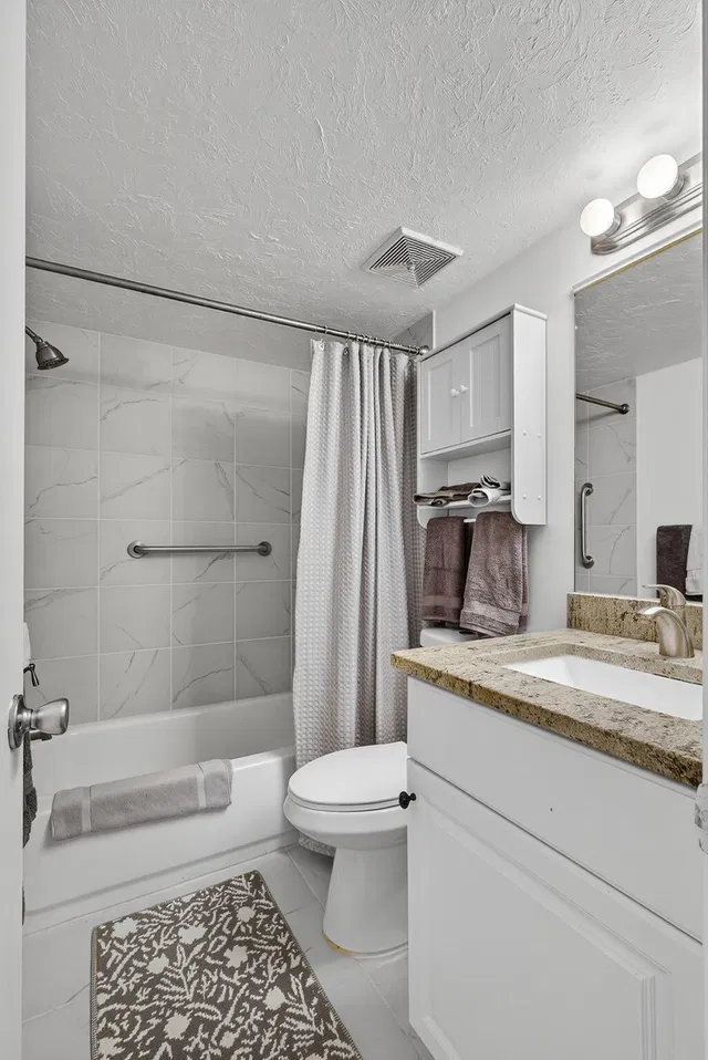 Eastpointe Country Club Unit 103 photo 11