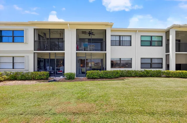 Eastpointe Country Club Unit 103 photo 42