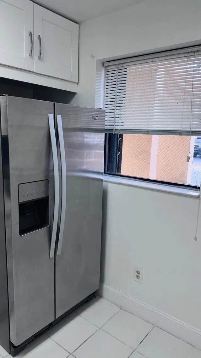 Unit 105 photo 6