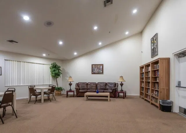 Unit 105 photo 23