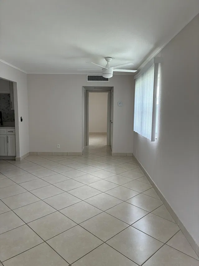  Residence photo 9