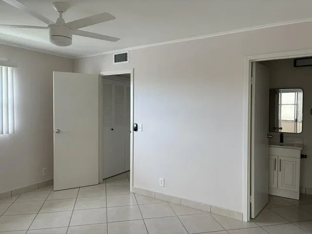  Residence photo 17