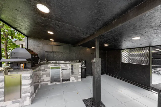 Residence photo 34