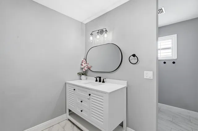  Residence photo 14