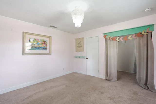  Residence photo 16