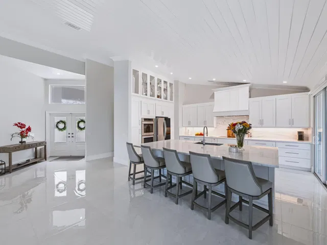 Eastpointe Country Club Residence photo 15