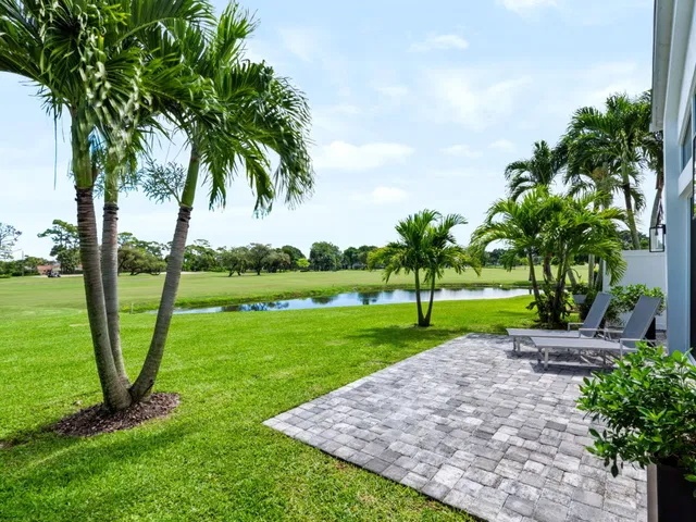 Eastpointe Country Club Residence photo 24