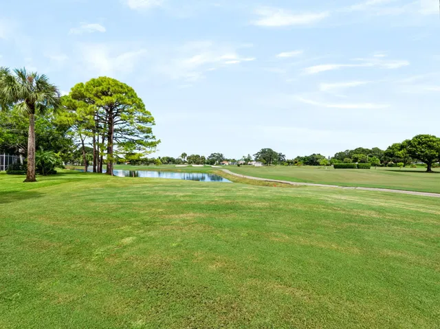 Eastpointe Country Club Residence photo 54