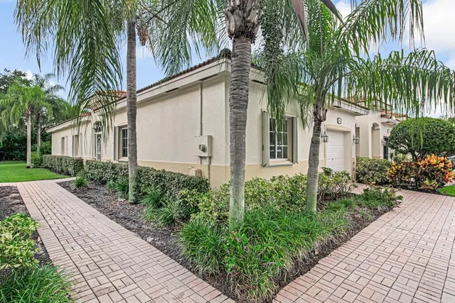 Residence photo 4