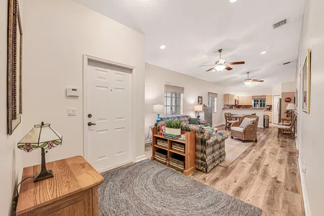 Residence photo 8