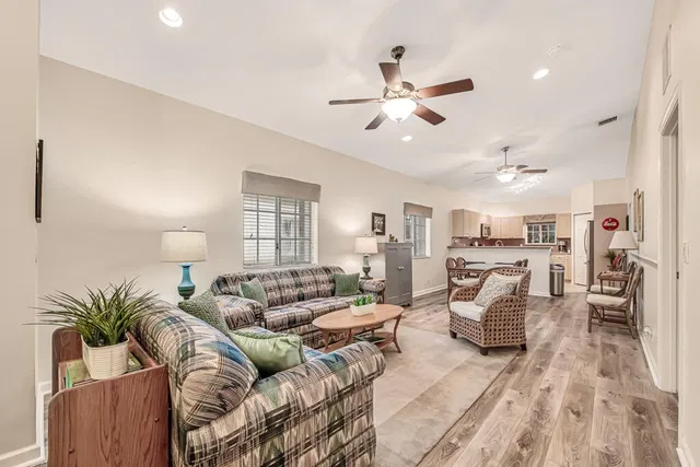 Residence photo 9