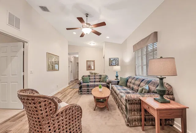 Residence photo 11