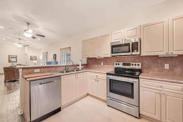 Residence photo 20