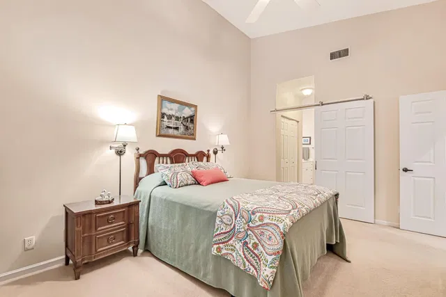 Residence photo 23